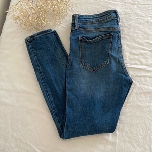 Old navy rockstar jeans. Size 10